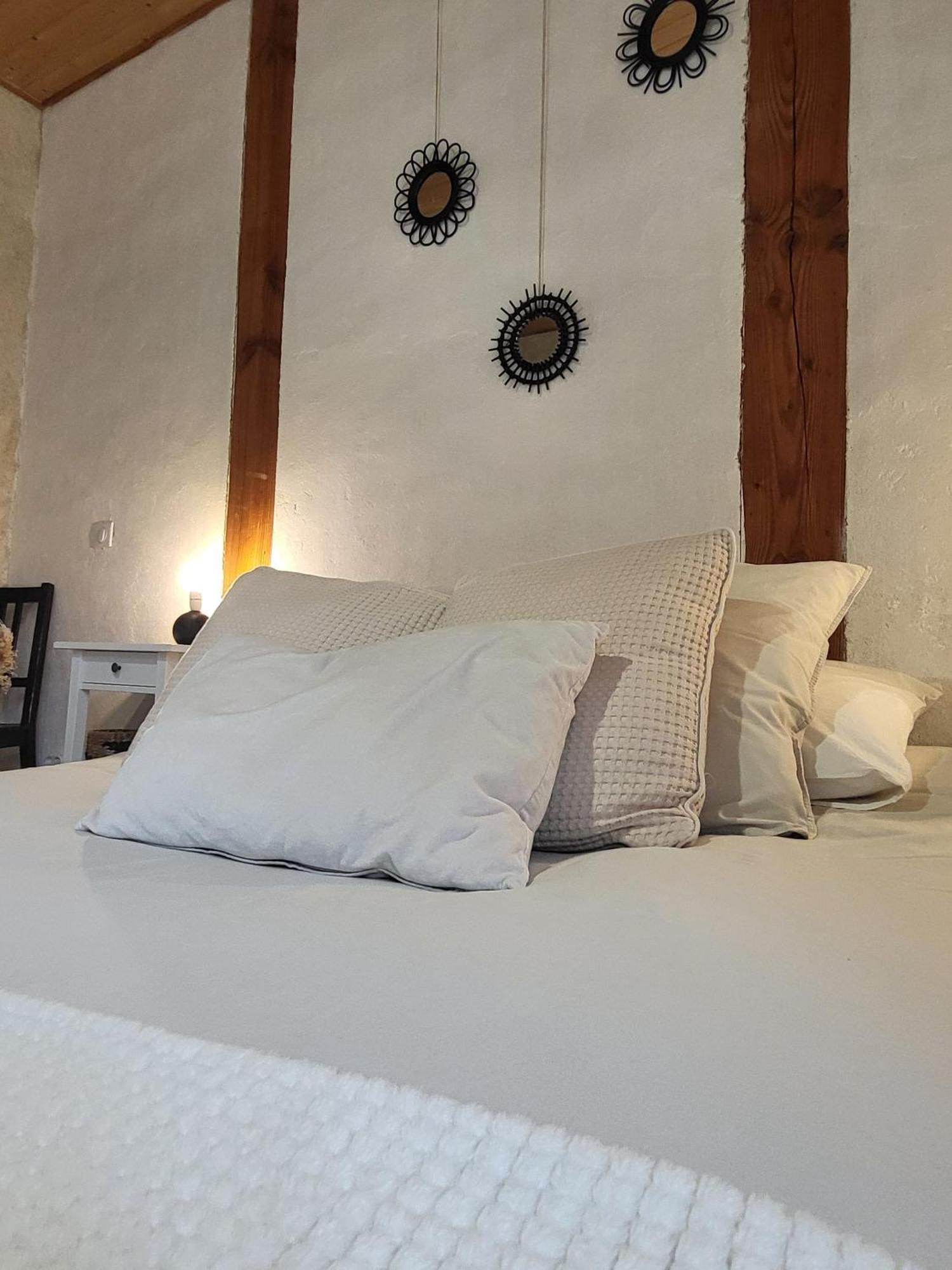 Le Grenier A Ble Hotel Satillieu Стая снимка